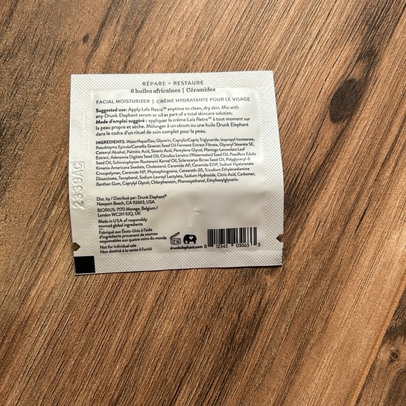 Drunk Elephant Lala Retro Moisturizer Sample - Picture 2 of 2